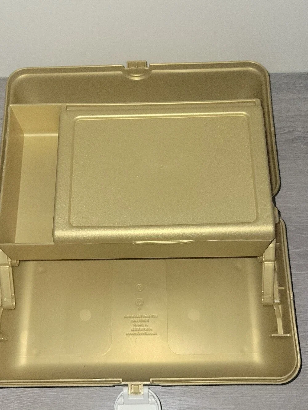 Caboodles Gold On-The-Go Girl Classic Case with Pink Tag